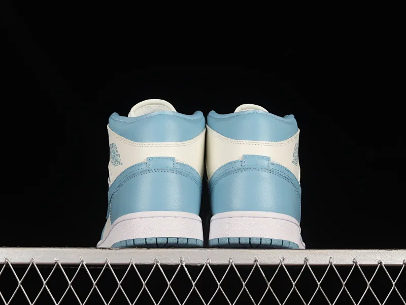 All Categories Air Jordan Jordan Series Basketball Shoes Air Jordan 1 Mid Air Jordan 1 Mid AJ1 Joe 1 North Carolina Blue Zhongbang Basketball Shoes BQ6472-141